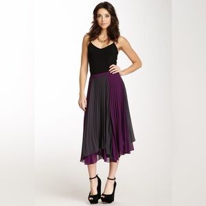 NWT Romeo & Juliet Couture Pleated Midi Skirt